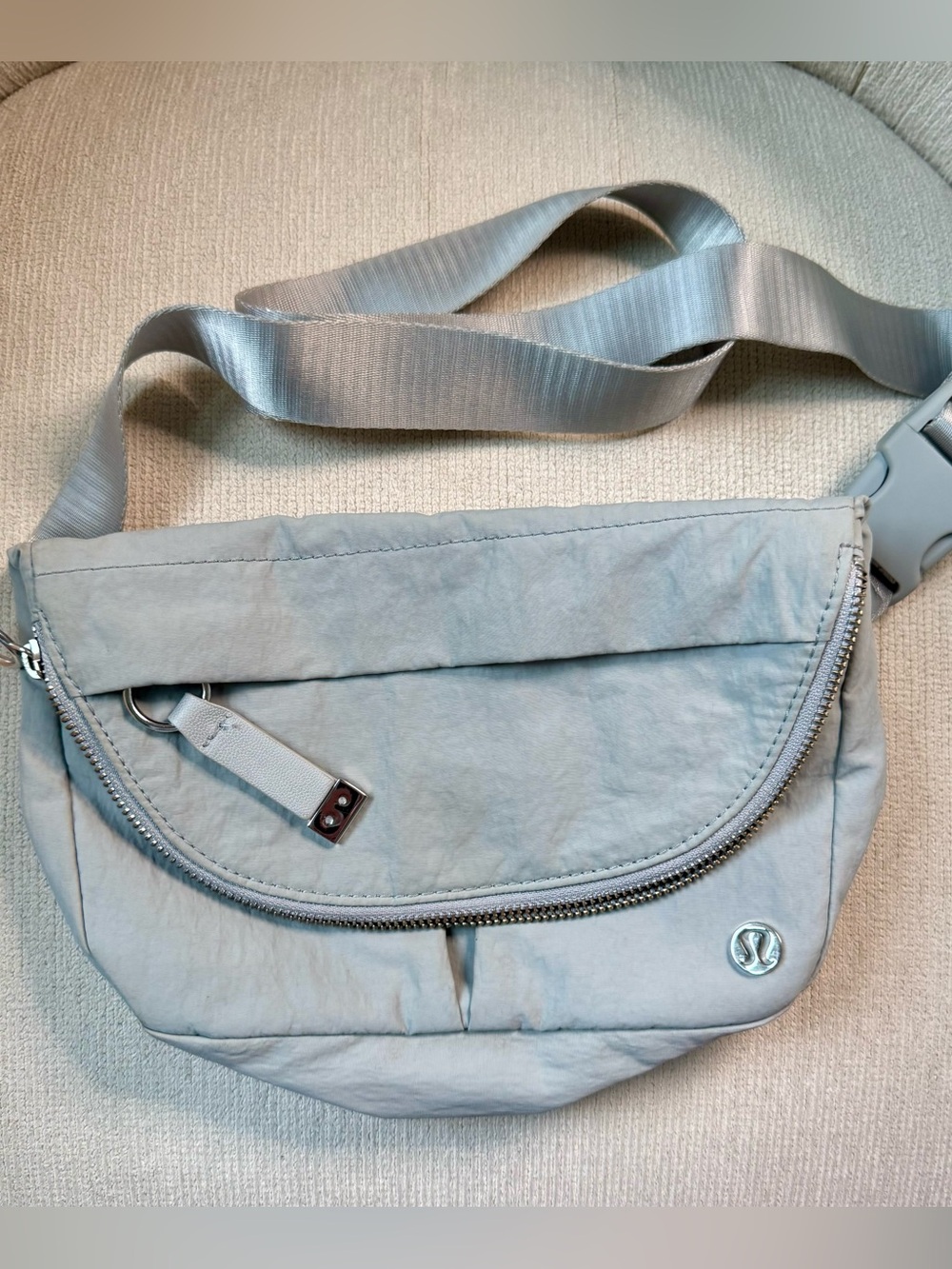Lululemon All Night Festival Crossbody Belt - Light Gray - Great Condition!